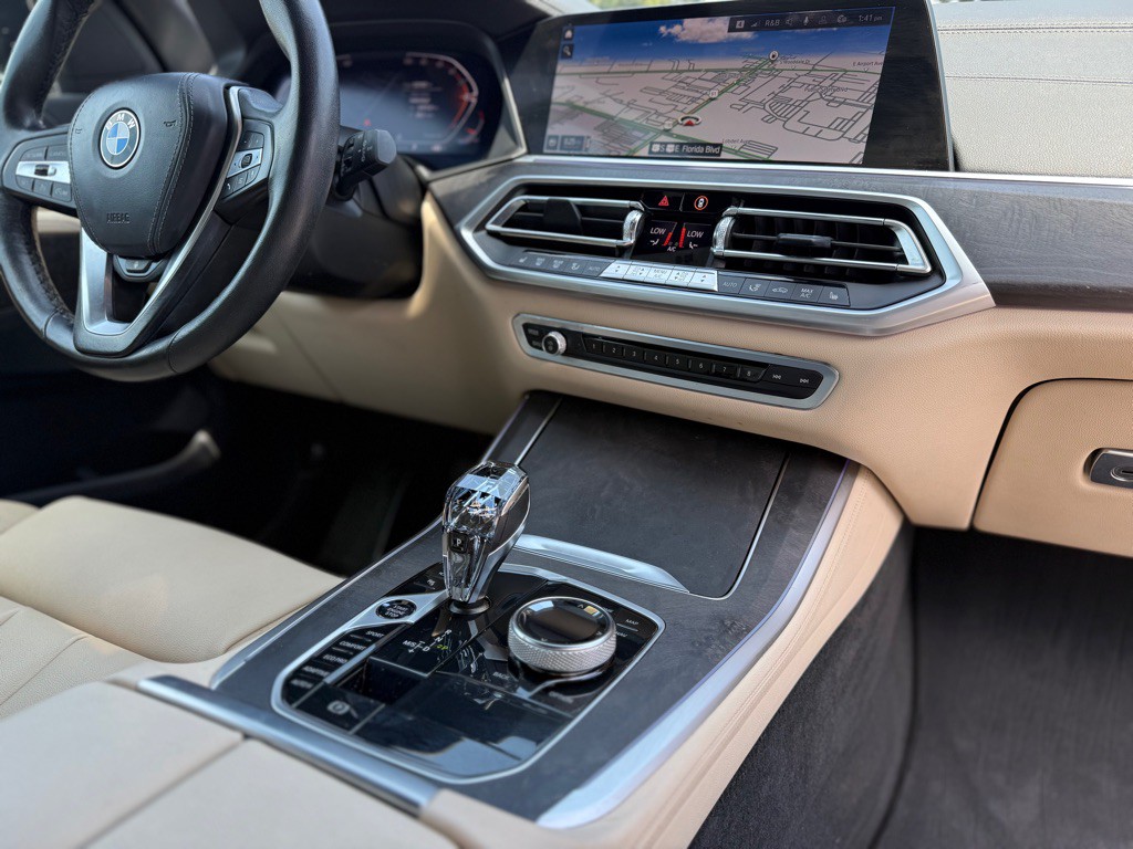 2022 BMW X5 Image 16