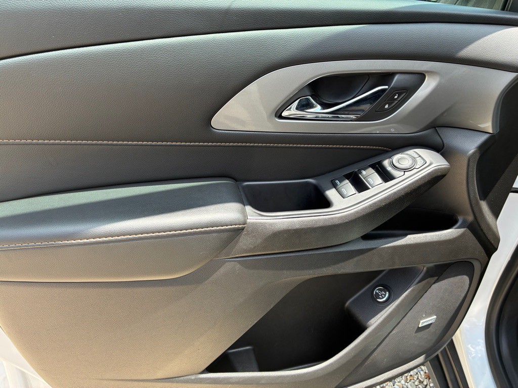 2021 Chevrolet Traverse Image 11