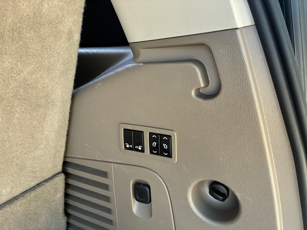 2016 Chevrolet Tahoe Image 20