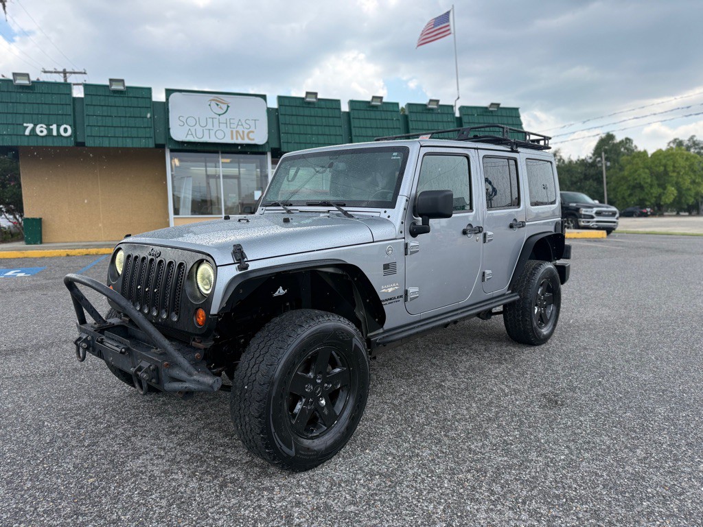 2013 Jeep Wrangler Unlimited Image 1