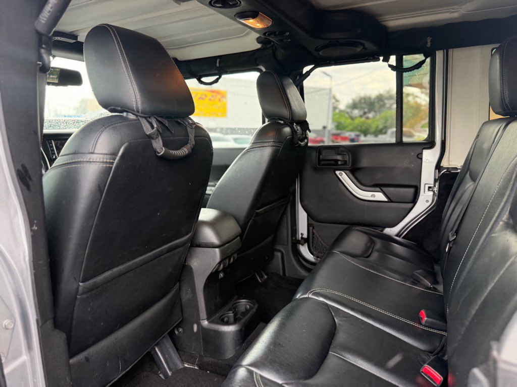 2013 Jeep Wrangler Unlimited Image 12