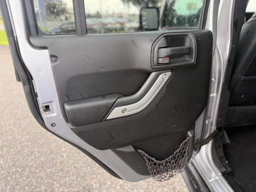 2013 Jeep Wrangler Unlimited Image 20