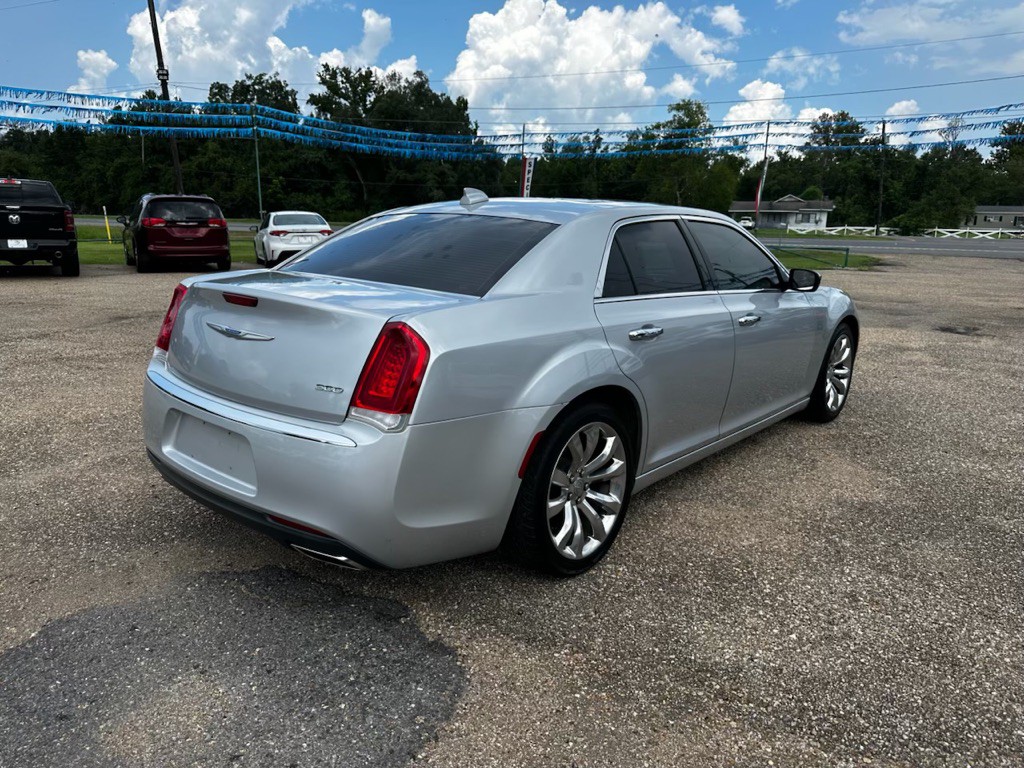 2020 Chrysler 300 Image 23