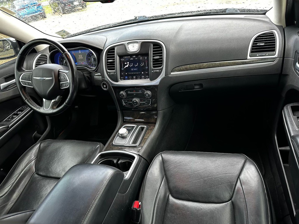 2020 Chrysler 300 Image 34