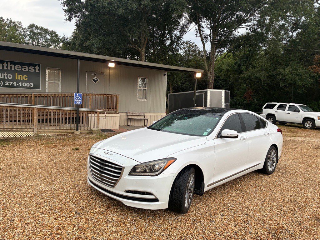 2015 Hyundai Genesis Image 1