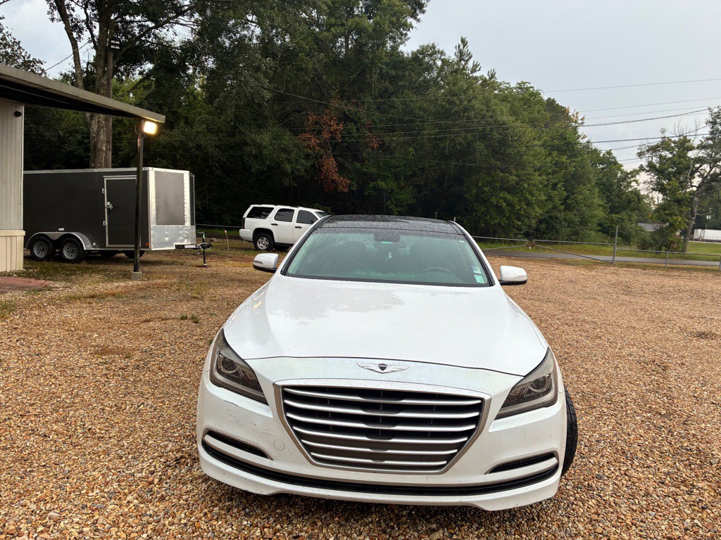 2015 Hyundai Genesis Image 2