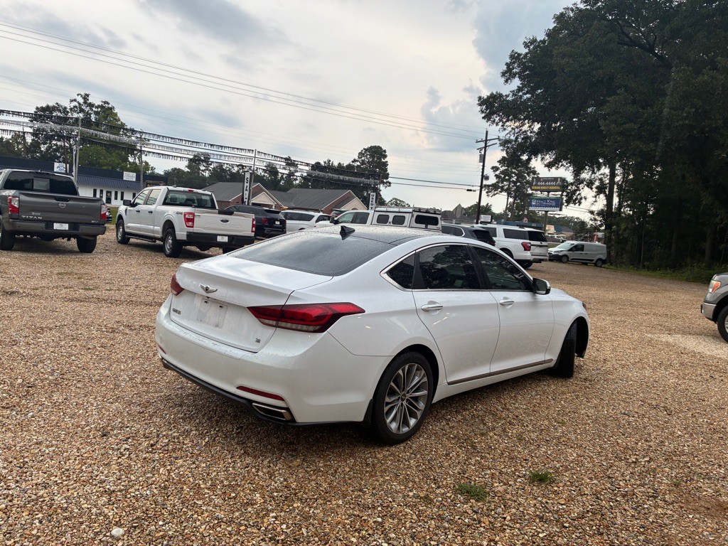 2015 Hyundai Genesis Image 5