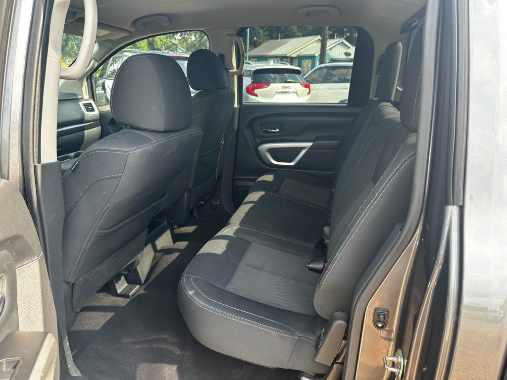 2019 Nissan Titan Image 13