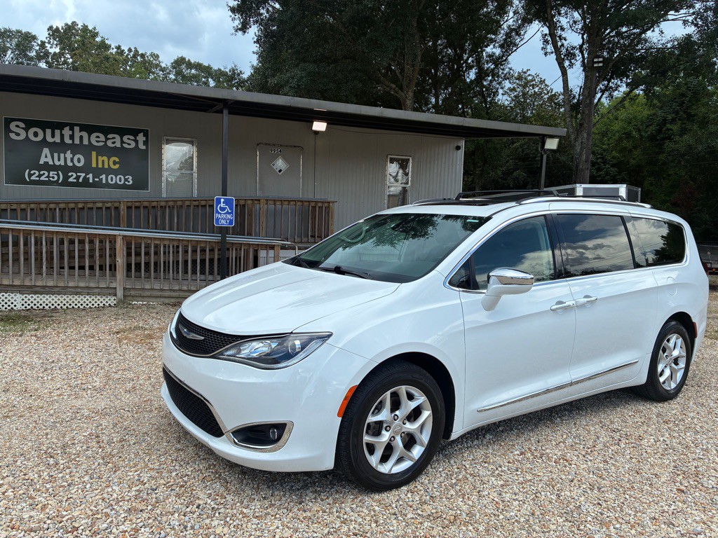 2020 Chrysler Pacifica Image 1