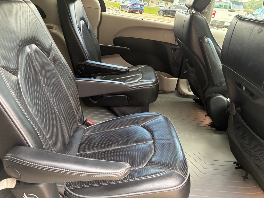 2020 Chrysler Pacifica Image 20
