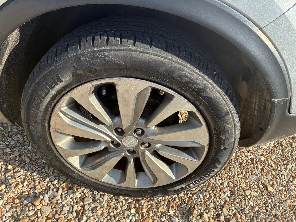 2017 Buick Enclave Image 18