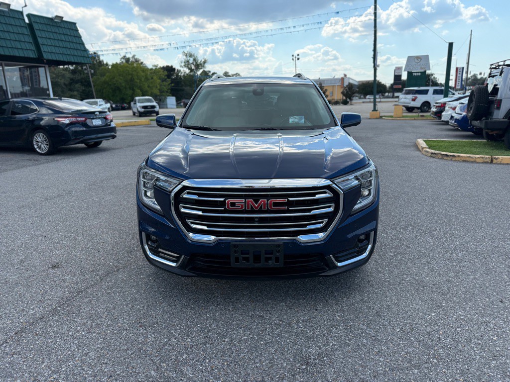 2022 GMC Terrain Image 2