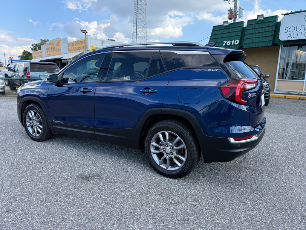 2022 GMC Terrain Image 8