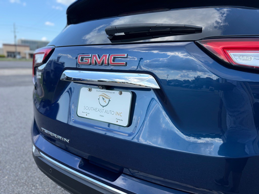 2022 GMC Terrain Image 11