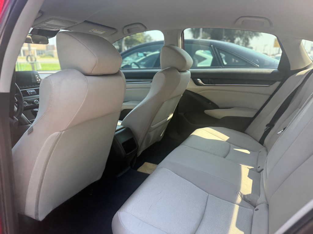 2018 Honda Accord Image 12