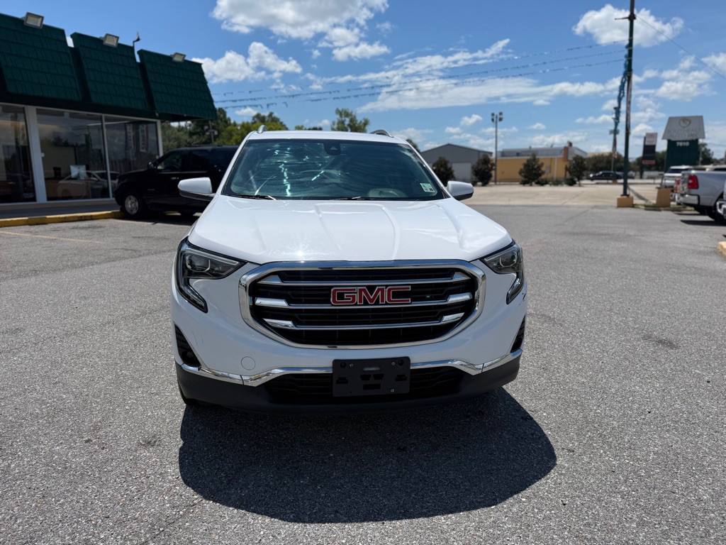 2020 GMC Terrain Image 2