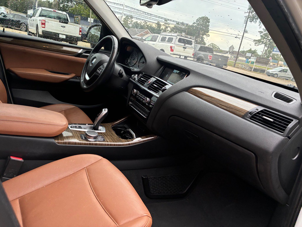 2017 BMW X3 Image 19