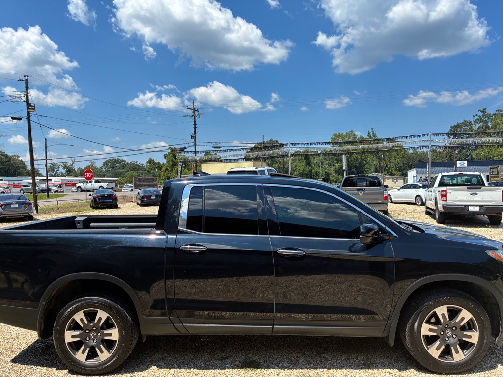 2019 Honda Ridgeline Image 4
