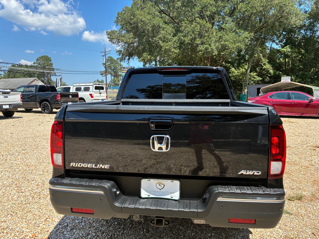 2019 Honda Ridgeline Image 6