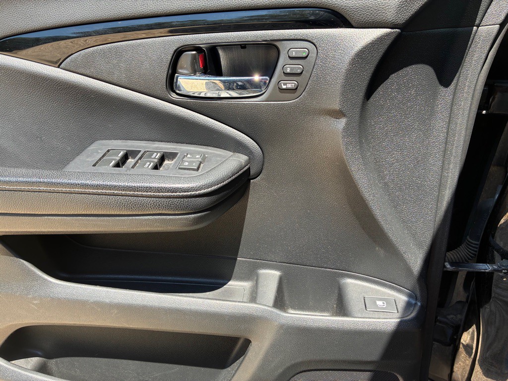 2019 Honda Ridgeline Image 16