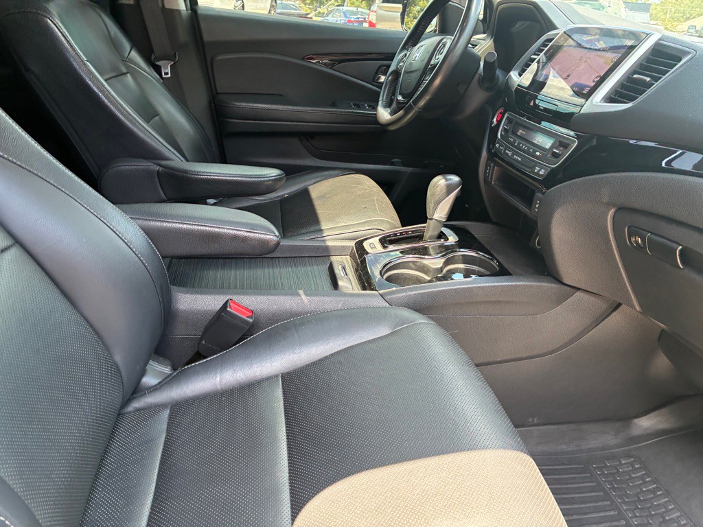 2019 Honda Ridgeline Image 21