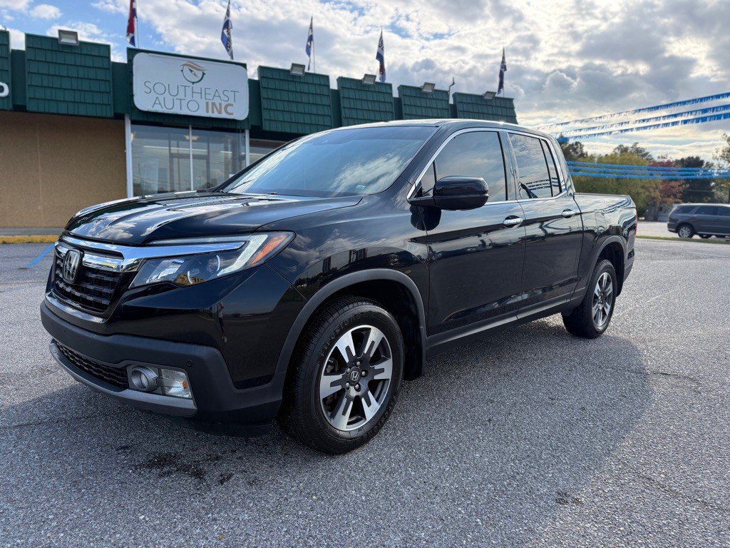 2019 Honda Ridgeline Image 1