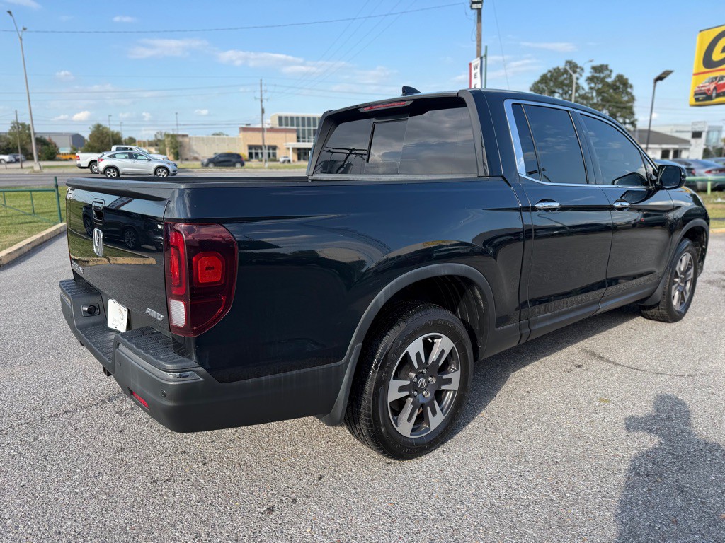 2019 Honda Ridgeline Image 5