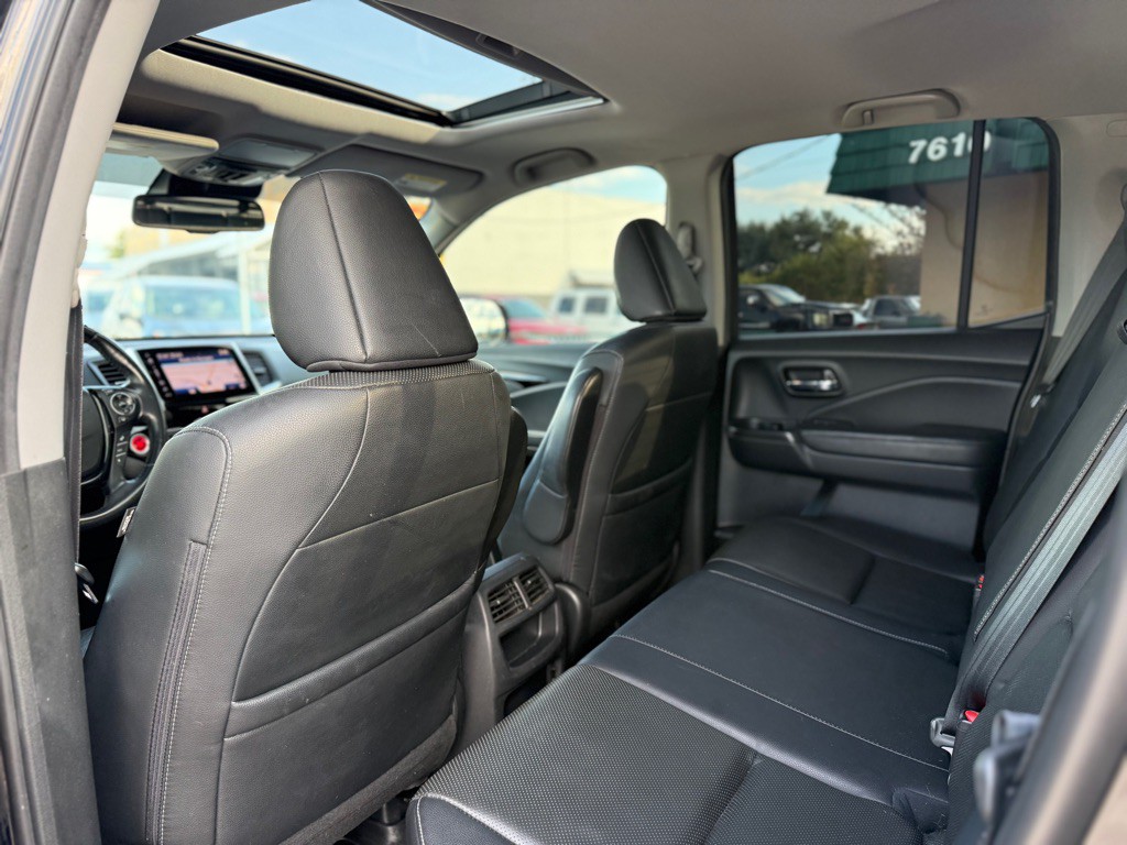 2019 Honda Ridgeline Image 15