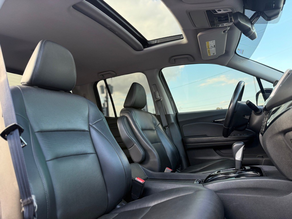 2019 Honda Ridgeline Image 16