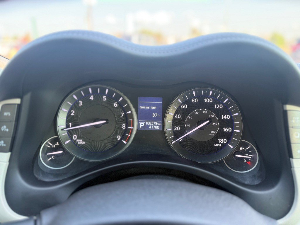 2016 INFINITI Q70 Image 24