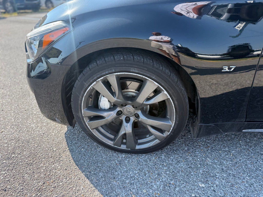 2016 INFINITI Q70 Image 28