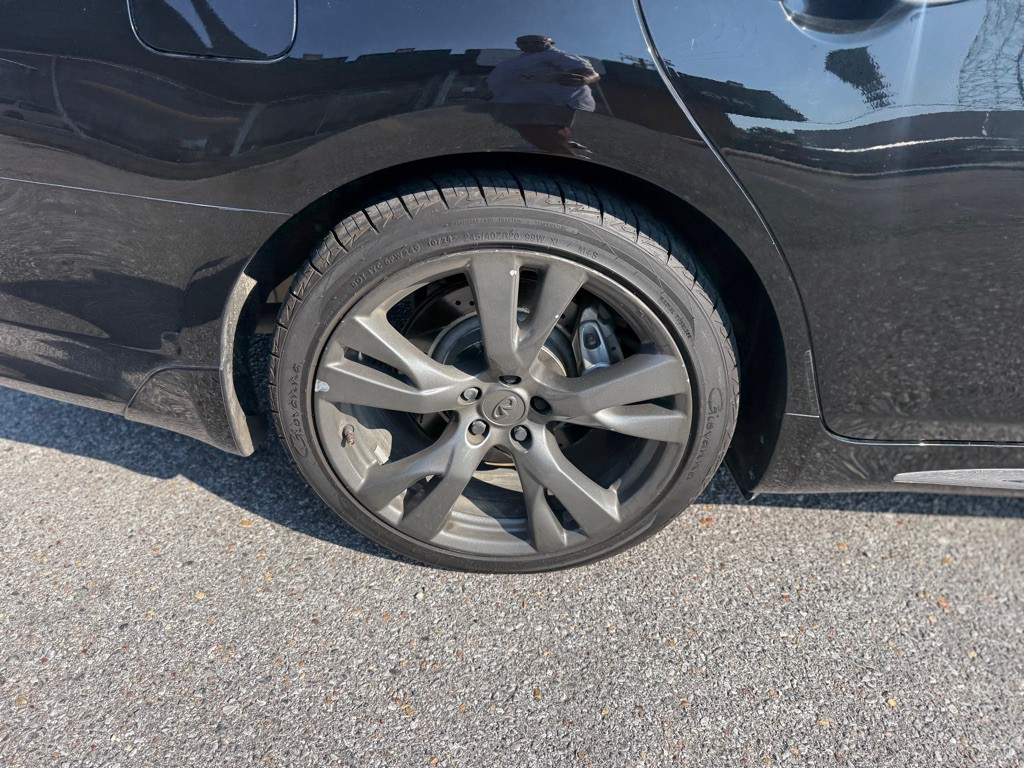 2016 INFINITI Q70 Image 29