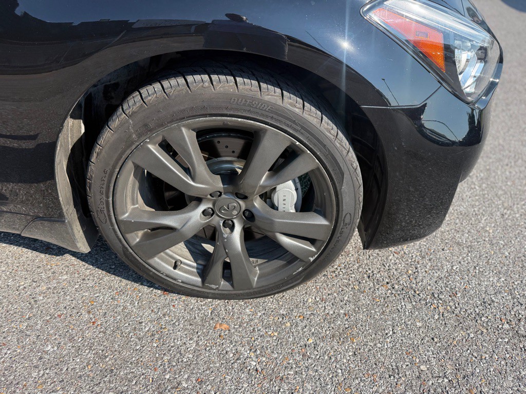 2016 INFINITI Q70 Image 31