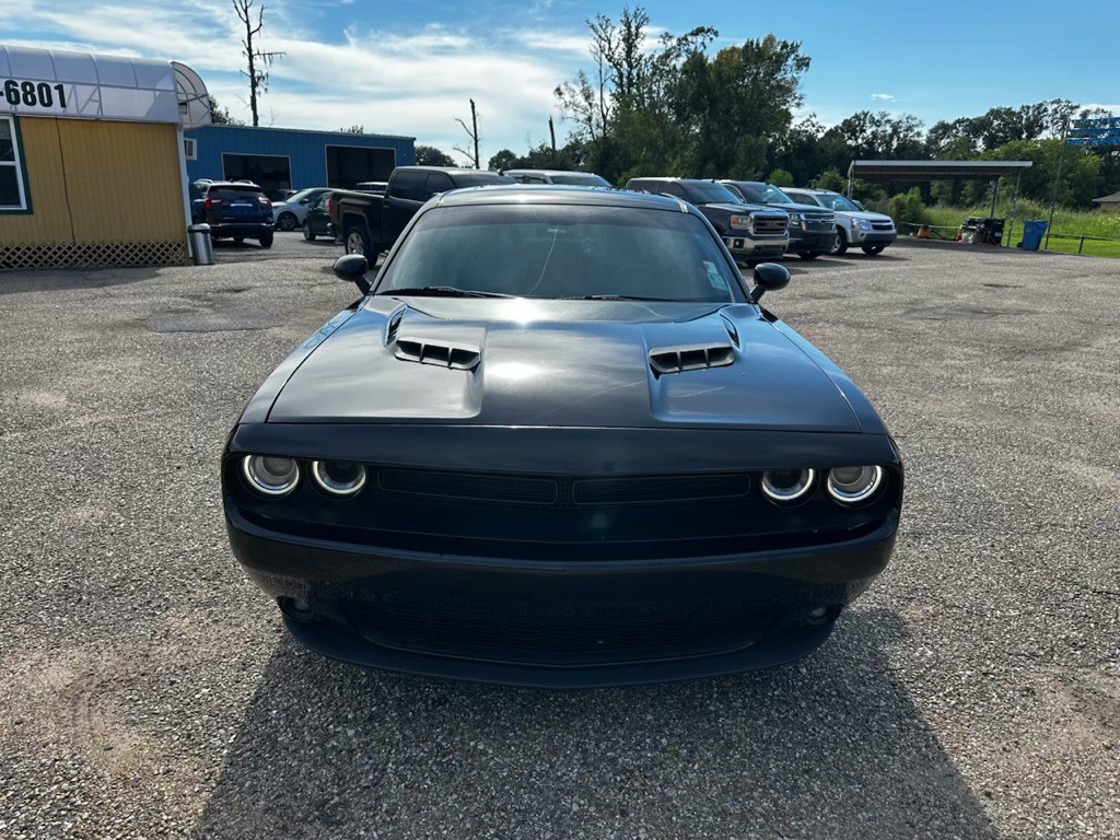 2018 Dodge Challenger Image 2