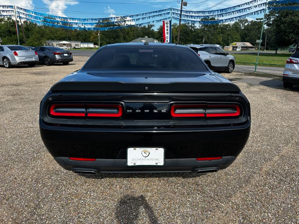 2018 Dodge Challenger Image 6