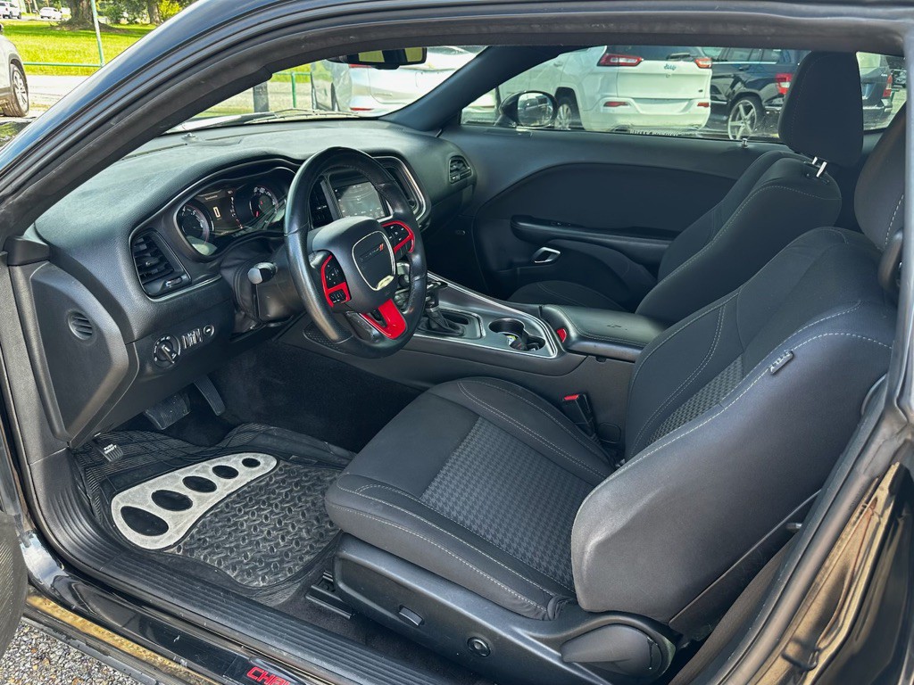 2018 Dodge Challenger Image 10