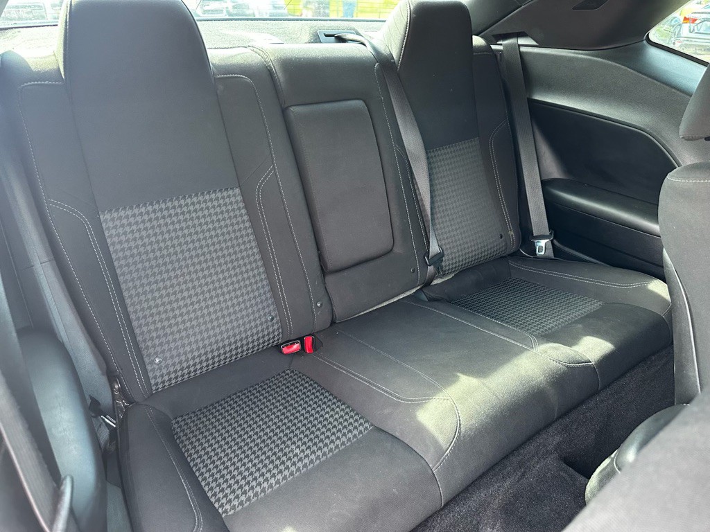 2018 Dodge Challenger Image 15