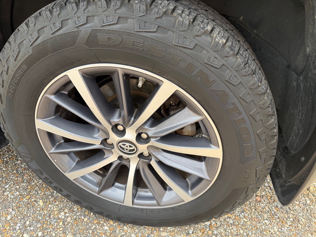 2019 Toyota Highlander Image 7