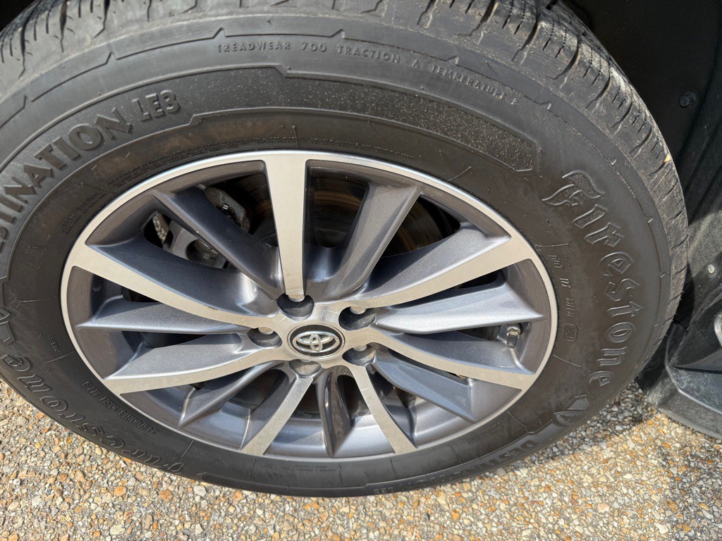 2019 Toyota Highlander Image 10