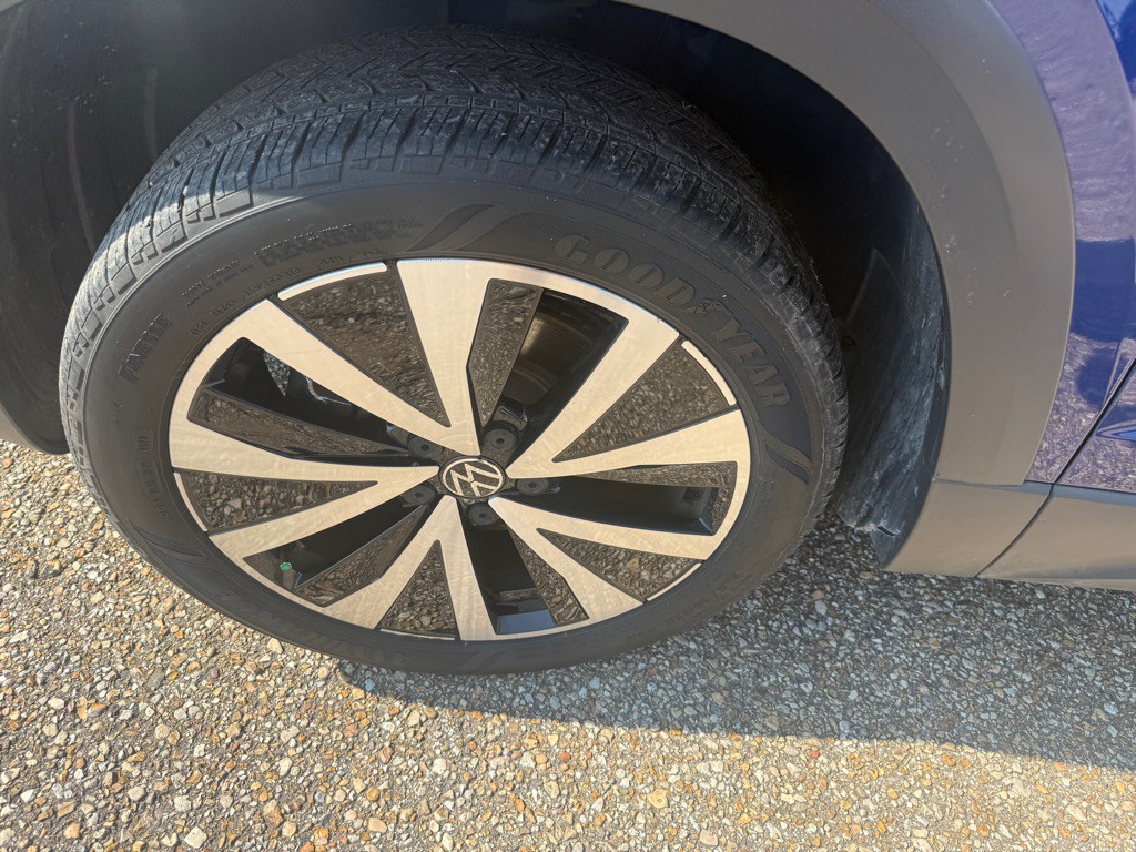 2023 Volkswagen Taos Image 11