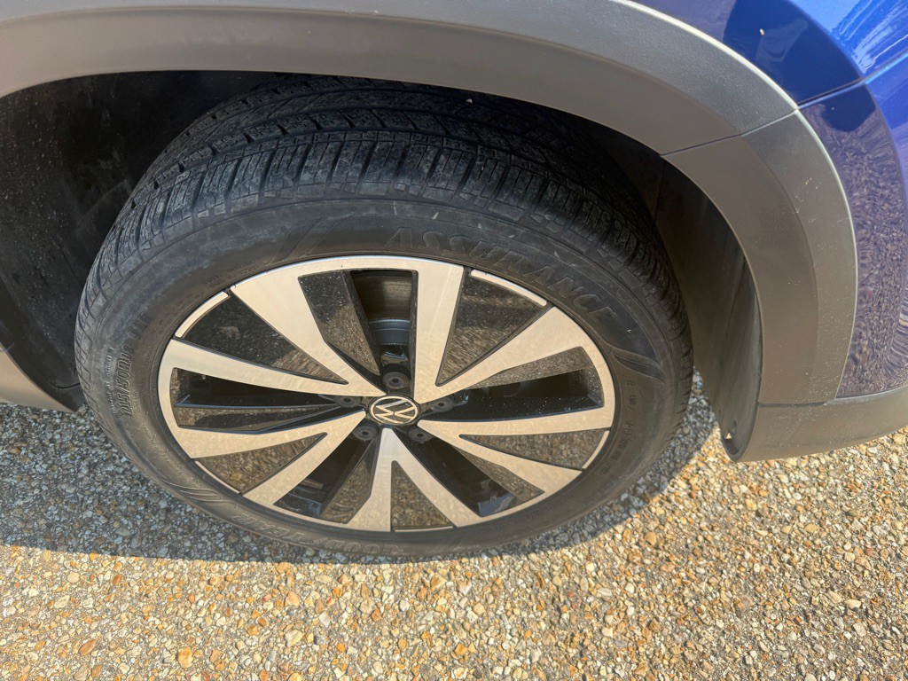 2023 Volkswagen Taos Image 12