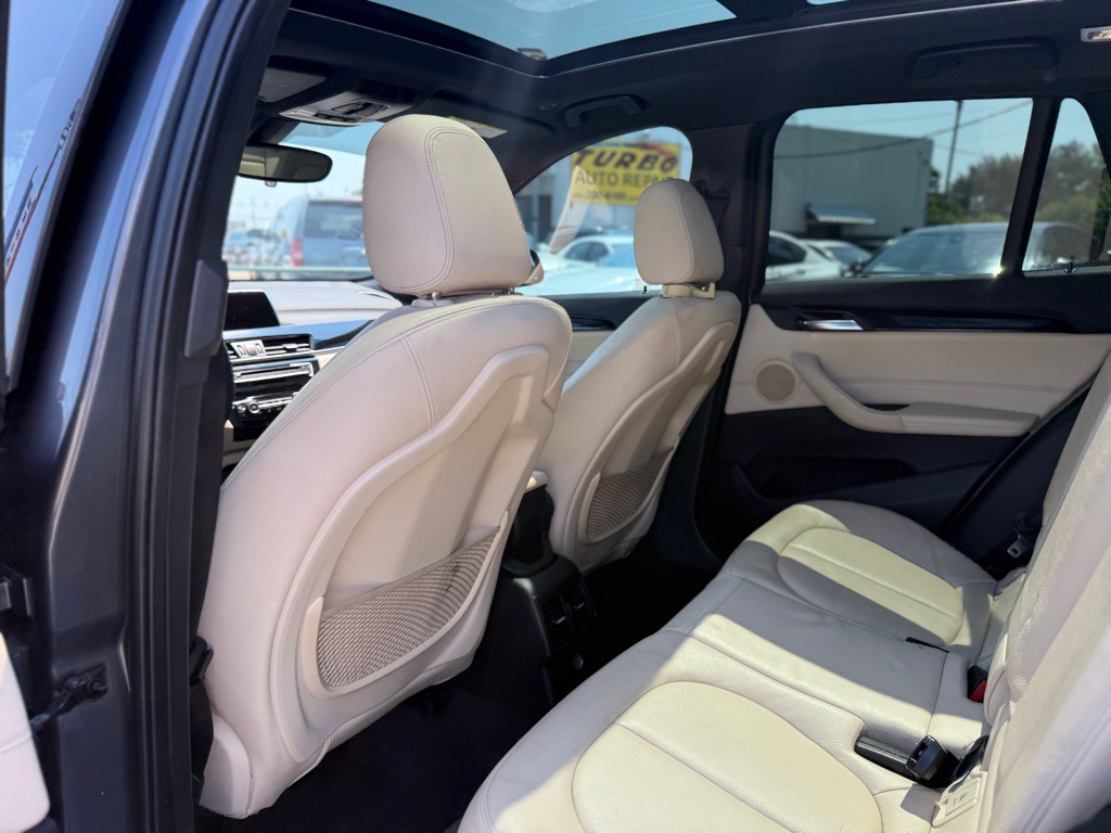 2018 BMW X1 Image 12