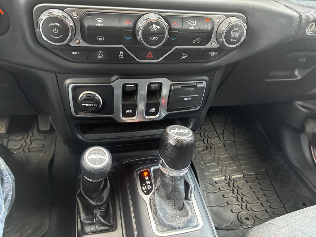 2019 Jeep Wrangler Image 13