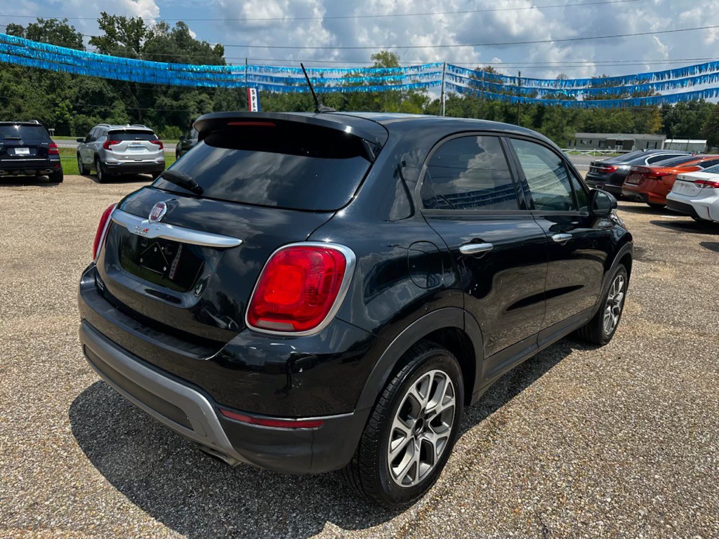 2017 FIAT 500 Image 5
