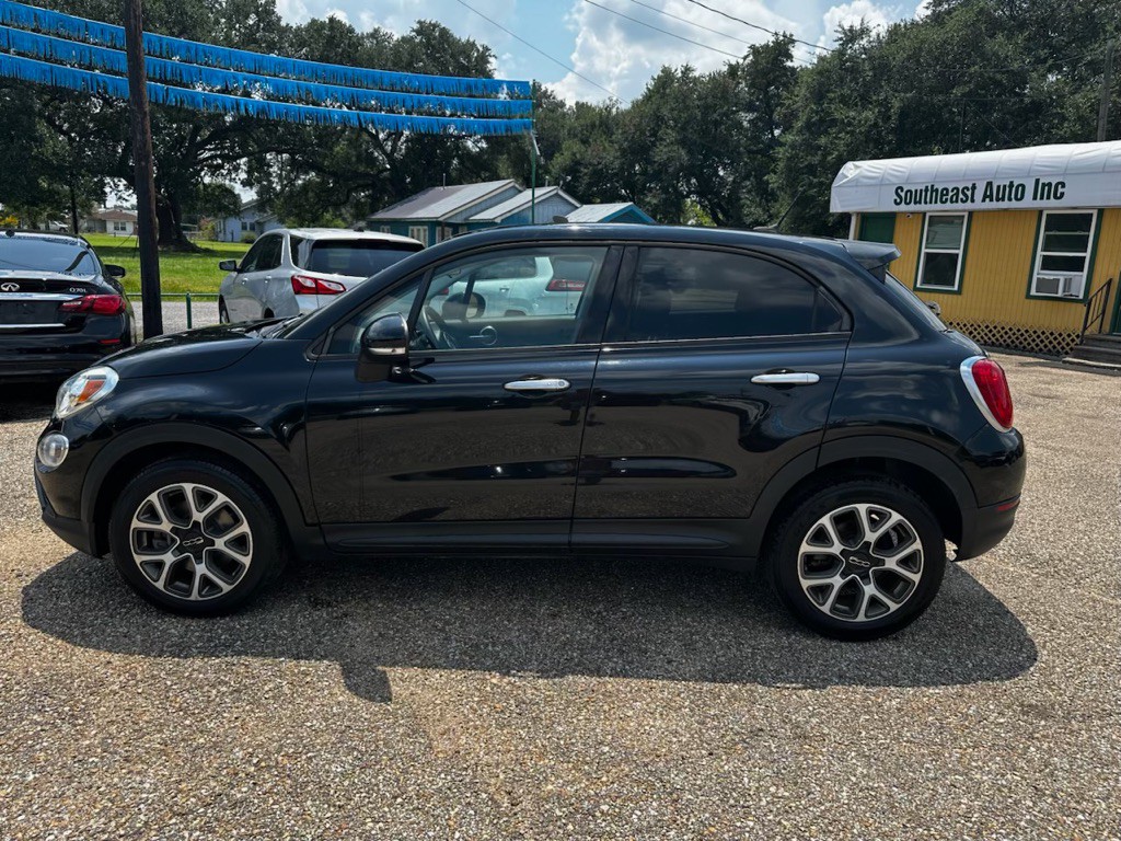 2017 FIAT 500 Image 8