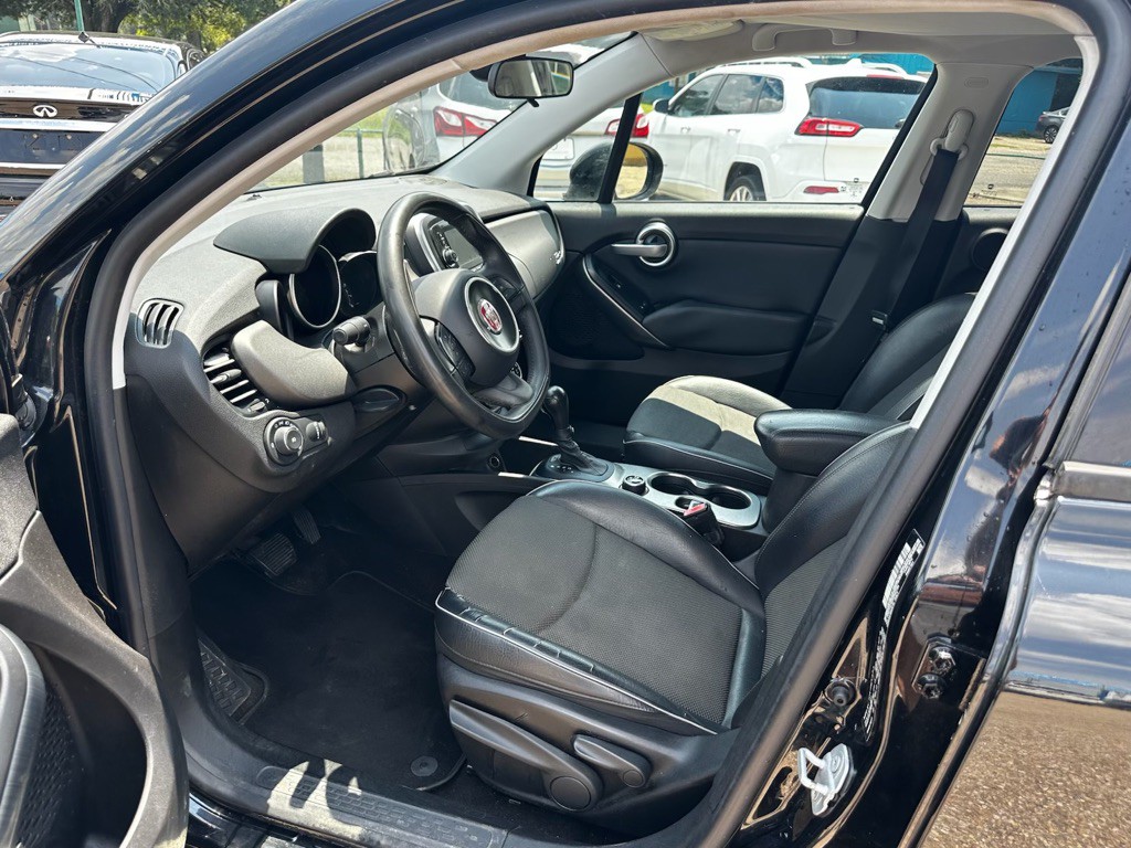 2017 FIAT 500 Image 13