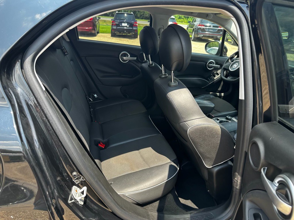 2017 FIAT 500 Image 19