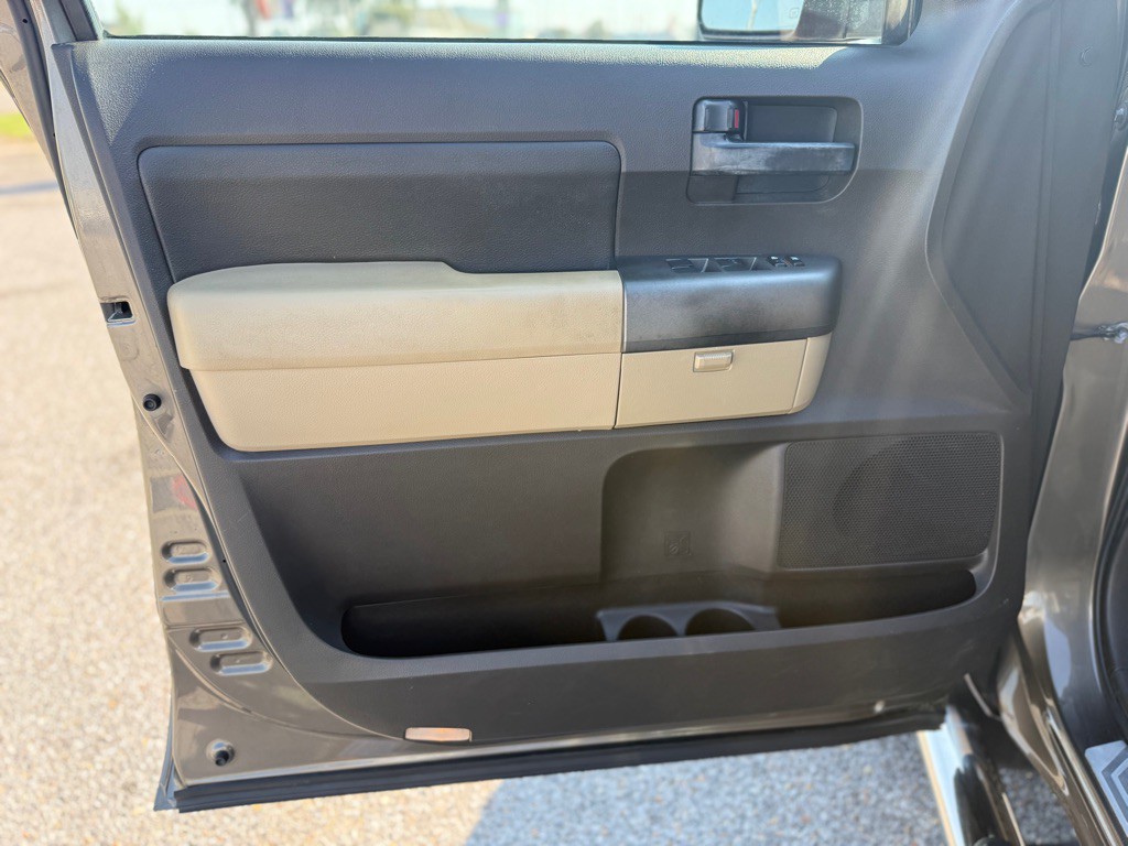 2010 Toyota Tundra Image 23