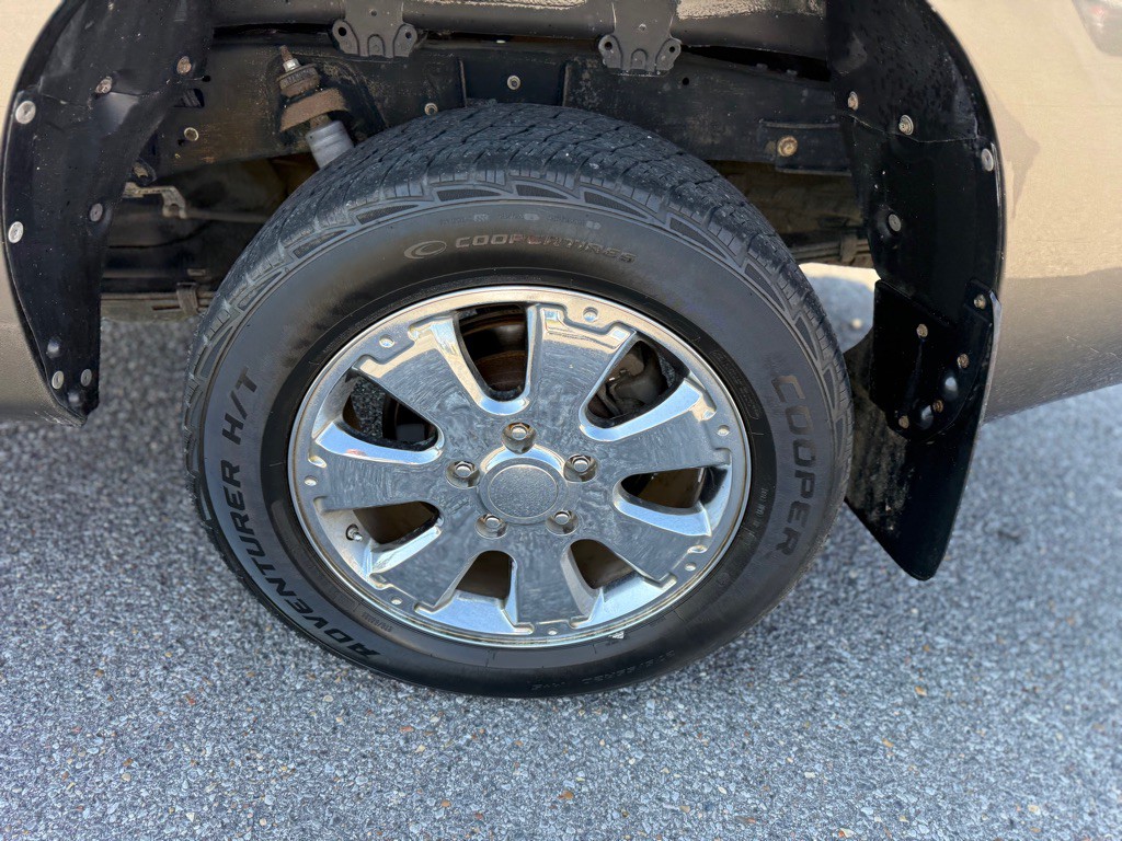 2010 Toyota Tundra Image 27