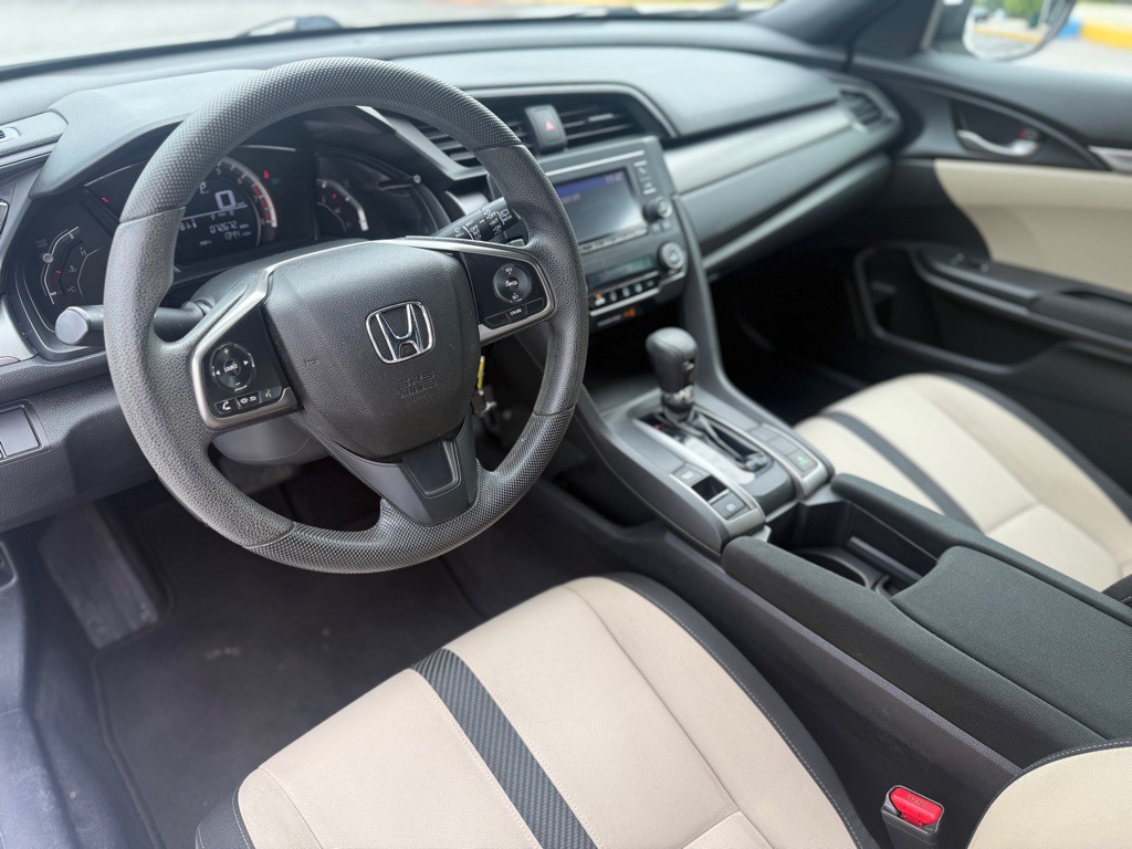 2018 Honda Civic Image 11